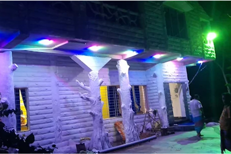 Exterior 17