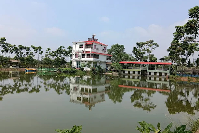 Exterior 2